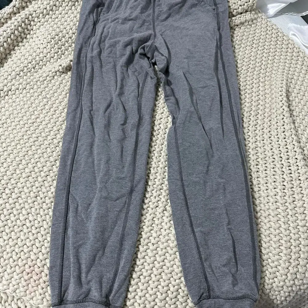 Lululemon grey joggers loungewear - Picture 1 of 3